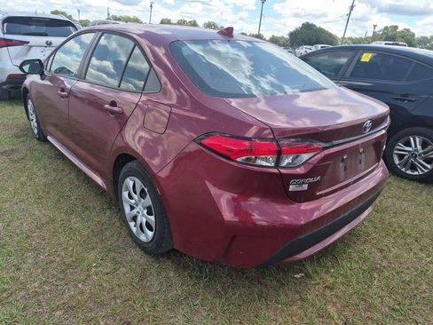 Used 2022 Toyota Corolla LE FWD image 2