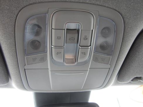 Used 2020 Hyundai Santa Fe SEL w/ Convenience + Premium Package image 26