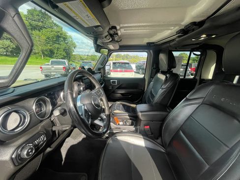 Used 2020 Jeep Gladiator Overland AWD/4WD image 46