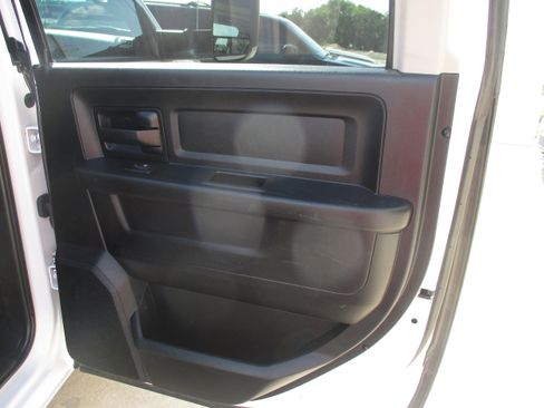 Used 2018 RAM 2500 Tradesman w/ Popular Equipment Group image 11