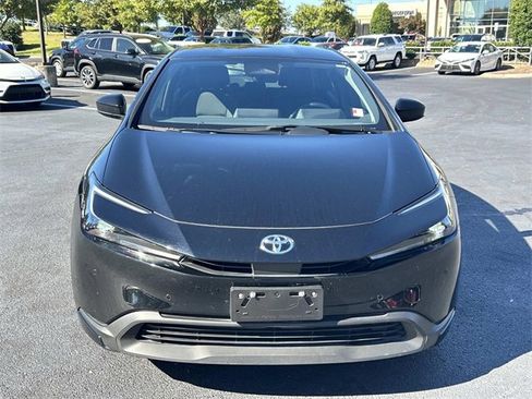 Used 2024 Toyota Prius LE image 9