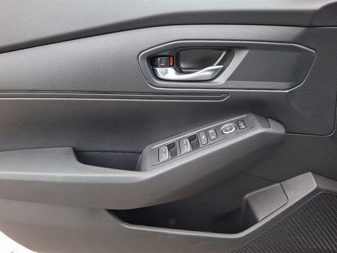 Certified 2025 Honda Accord LX image 15