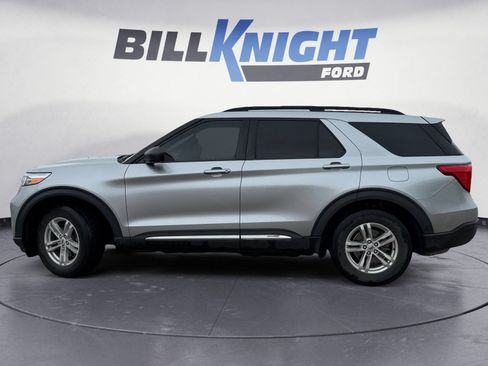 Used 2020 Ford Explorer XLT w/ Equipment Group 202A AWD/4WD image 2