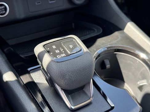 Used 2023 Nissan Rogue SV FWD image 23