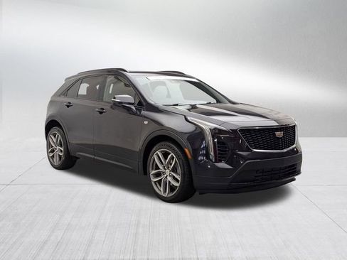 Certified 2023 Cadillac XT4 Sport w/ Cold Weather Package AWD/4WD image 3