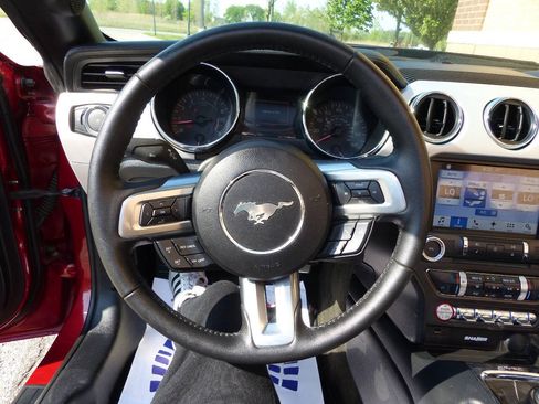 Used 2017 Ford Mustang GT Premium RWD image 31