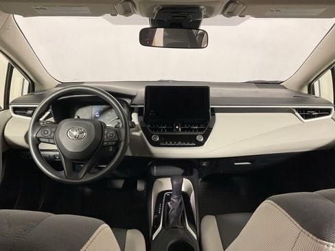 Used 2025 Toyota Corolla LE image 21