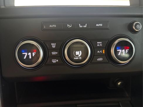 Used 2020 Land Rover Discovery Landmark AWD/4WD image 39