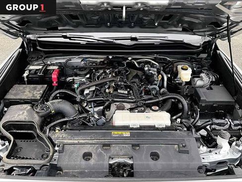 Certified 2025 Toyota Tacoma SR5 AWD/4WD image 30