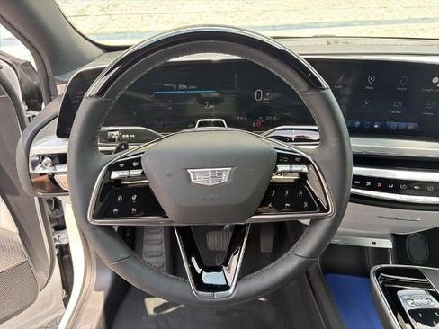 Used 2024 Cadillac Lyriq Luxury RWD image 24