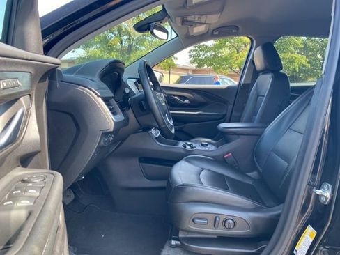 Used 2024 GMC Terrain SLT image 26