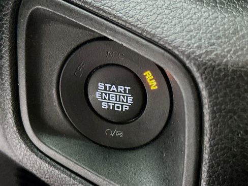 Certified 2024 Jeep Gladiator Sport image 23