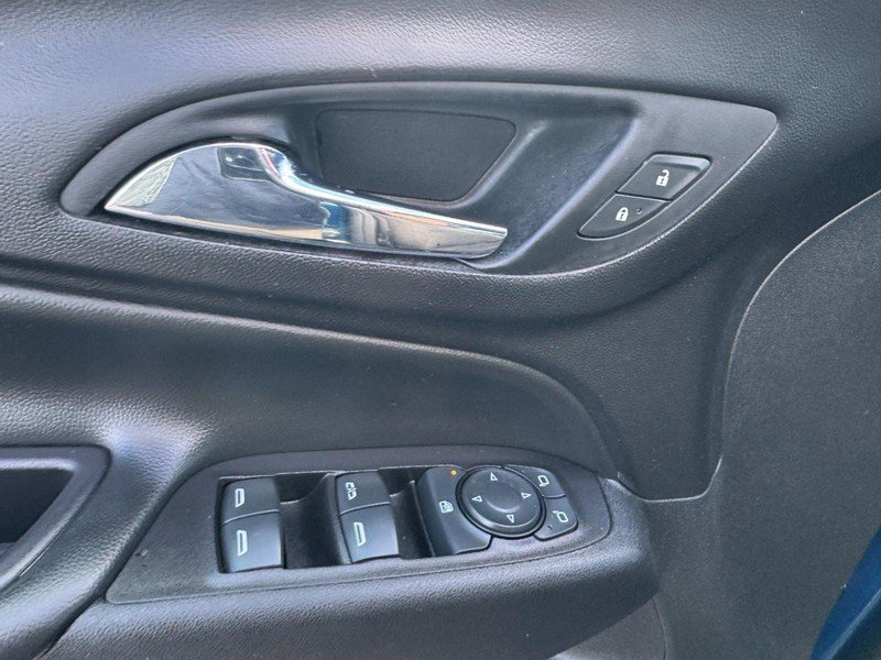 Used 2020 Chevrolet Equinox LT FWD image 15