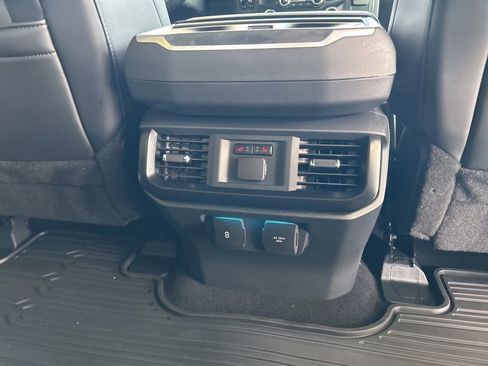 Used 2025 Ford F150 Raptor AWD/4WD image 31