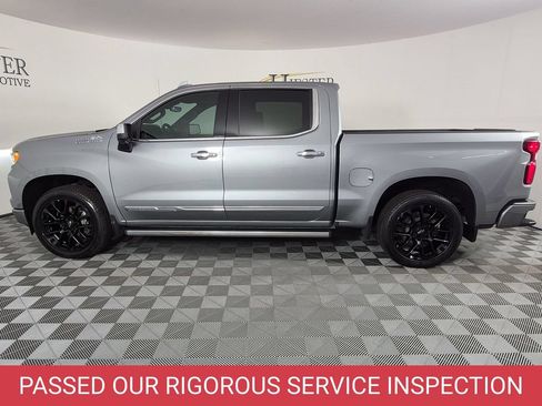 Used 2025 Chevrolet Silverado 1500 High Country AWD/4WD image 7