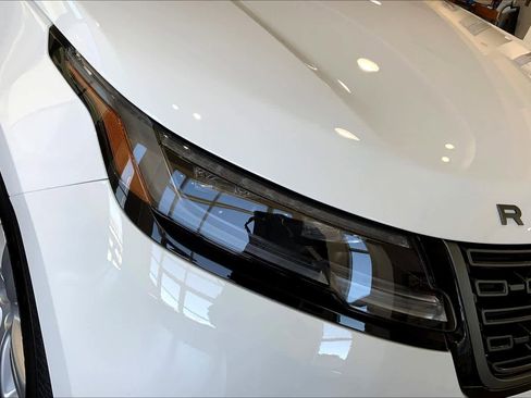 Used 2025 Land Rover Range Rover Velar S image 13