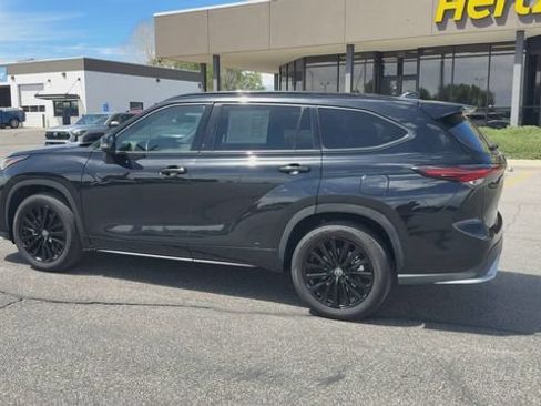 Used 2025 Toyota Highlander XSE AWD/4WD image 6