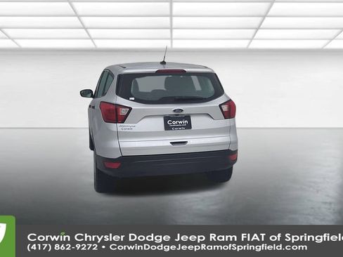 Used 2019 Ford Escape S image 12