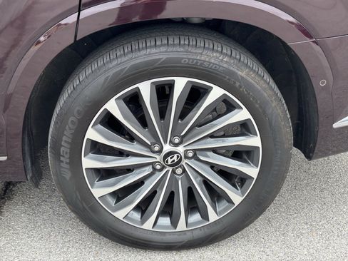 Used 2024 Hyundai Palisade Calligraphy image 4