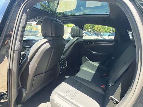 Used 2023 Porsche Cayenne GTS AWD/4WD image 9