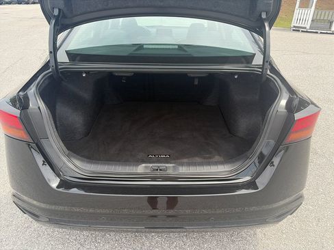 Used 2025 Nissan Altima 2.5 SV FWD image 22