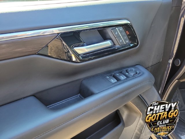 Used 2025 Chevrolet Suburban LT AWD/4WD image 26
