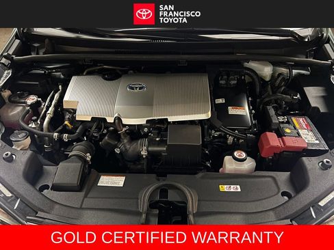 Certified 2022 Toyota Prius LE FWD image 35