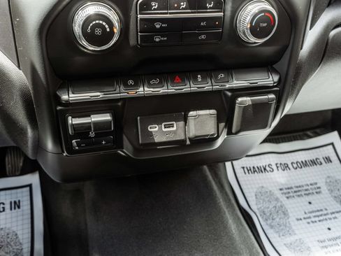 Used 2021 GMC Sierra 1500 4x4 Crew Cab w/ Sierra Value Package image 19