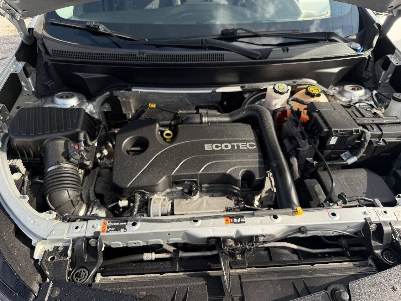 Used 2022 Chevrolet Equinox LT w/ Driver Convenience Package FWD image 17