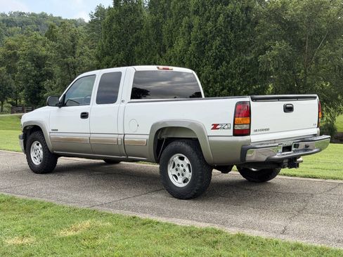 Used 2002 Chevrolet Silverado 1500 LS w/ Off-Road Pkg AWD/4WD image 4