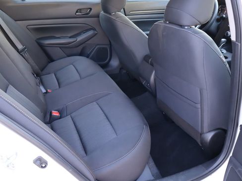 Used 2025 Nissan Altima 2.5 SV FWD image 17