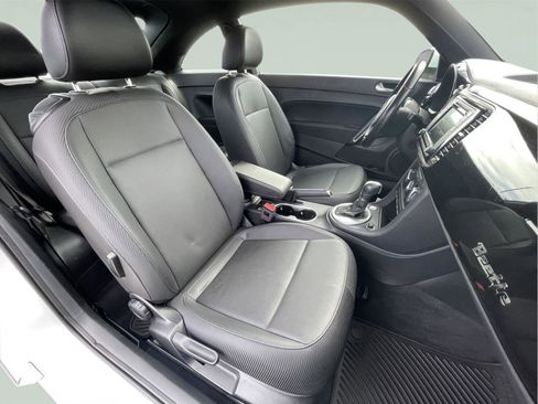 Used 2018 Volkswagen Beetle 2.0T S w/ Style & Comfort Package For S image 19