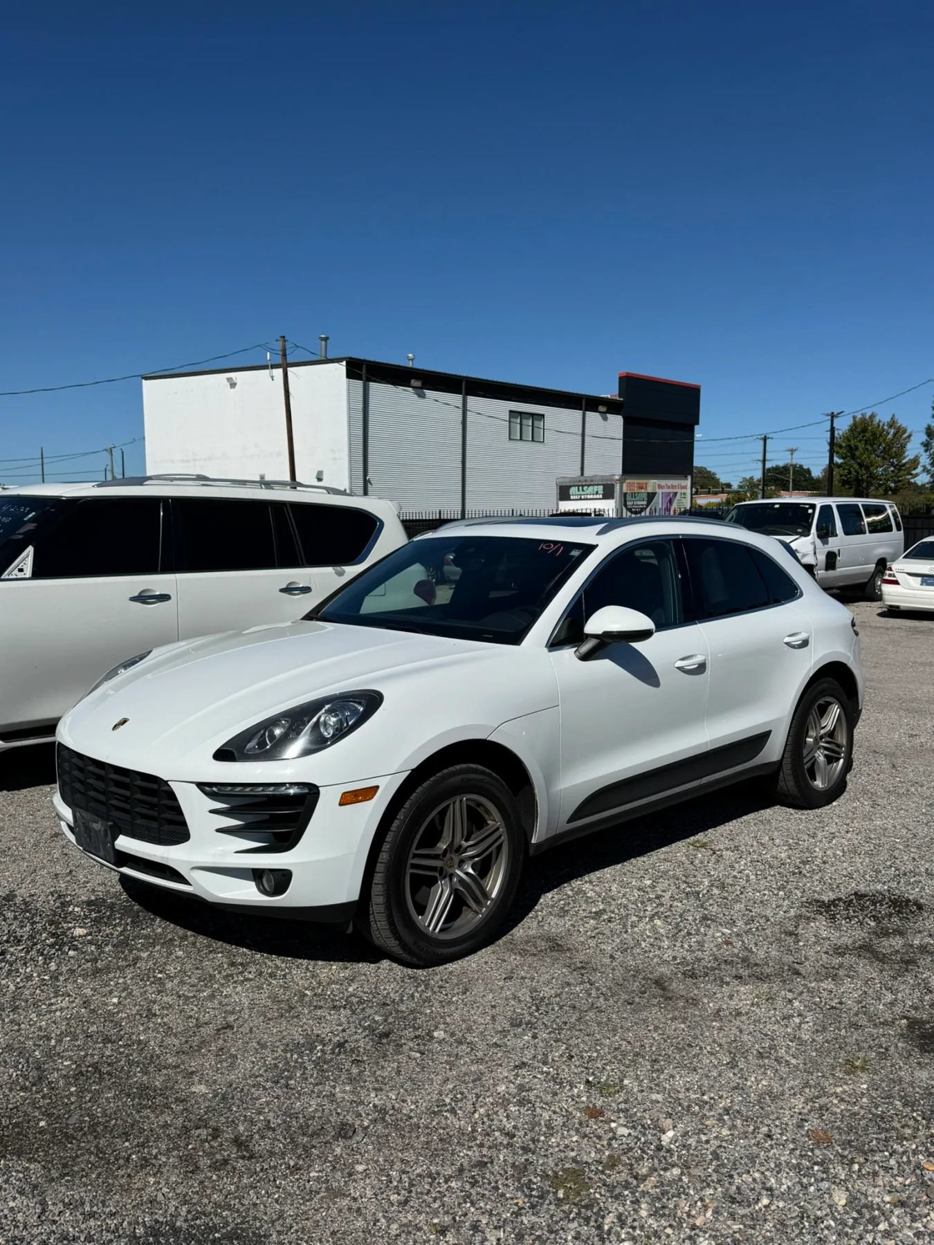 Used 2017 Porsche Macan S AWD/4WD image 1