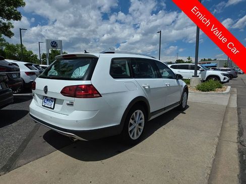 Used 2017 Volkswagen Golf Alltrack SE AWD/4WD image 5