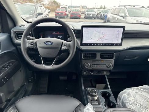 New 2026 Ford Maverick Lariat w/ Black Appearance Package image 5