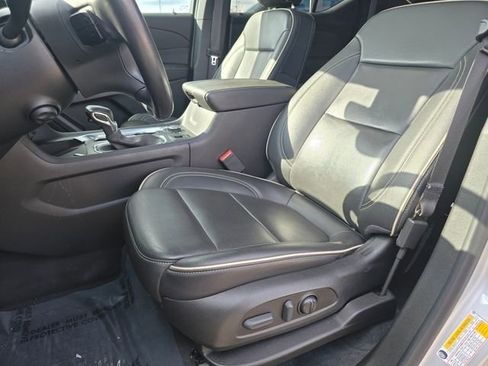 Used 2022 Chevrolet Traverse Premier w/ Redline Edition AWD/4WD image 6