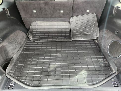 Used 2021 Jeep Grand Cherokee Laredo X image 12