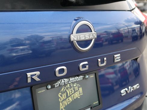 Used 2023 Nissan Rogue SV AWD/4WD image 10