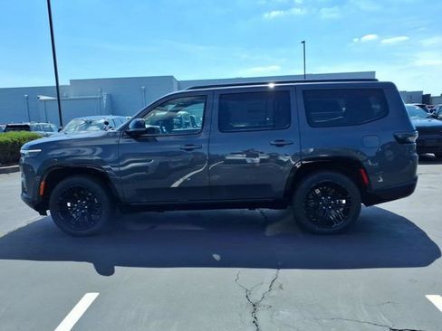 New 2026 Jeep Grand Wagoneer Limited AWD/4WD image 3