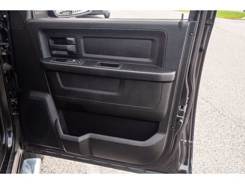 Used 2018 RAM 1500 Express w/ Express Value Package AWD/4WD image 15