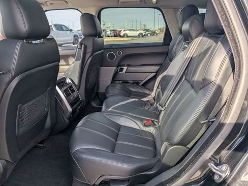 Used 2016 Land Rover Range Rover Sport SE image 9