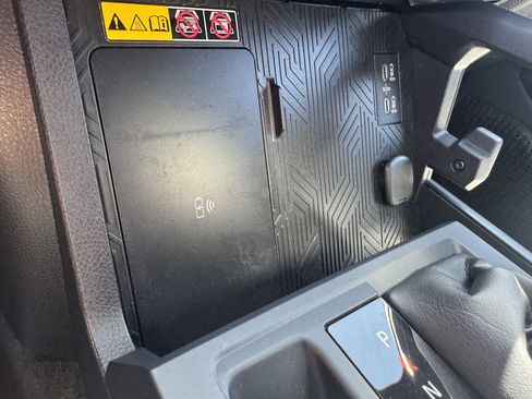 Certified 2025 Toyota Tacoma SR5 AWD/4WD image 27
