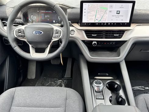 New 2025 Ford Explorer Active image 20