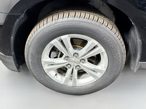 Used 2017 Chevrolet Equinox LS image 37