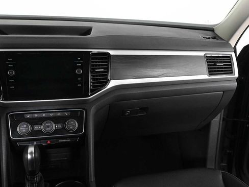 Certified 2023 Volkswagen Atlas SE w/ Panoramic Sunroof Package FWD image 17