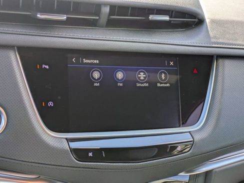 New 2025 Cadillac XT5 Luxury image 21