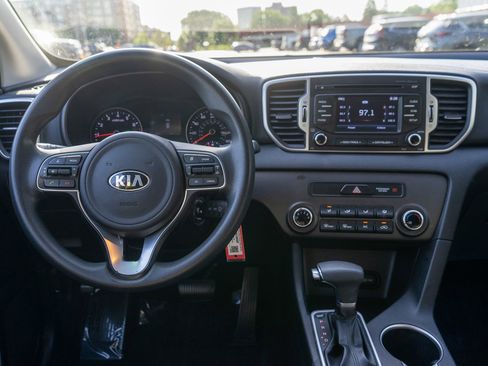 Used 2018 Kia Sportage LX FWD image 12