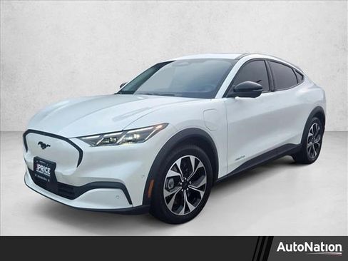 Used 2024 Ford Mustang Mach-E Select image 1