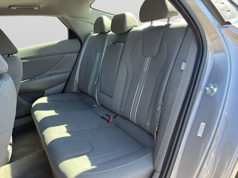 Used 2024 Hyundai Elantra SEL w/ Convenience Package FWD image 13