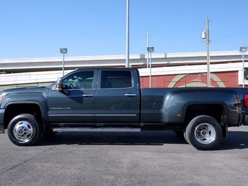 Used 2017 GMC Sierra 3500 Denali w/ Duramax Plus Package image 11
